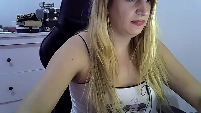 luizacandy online show from September 17, 11:10 pm