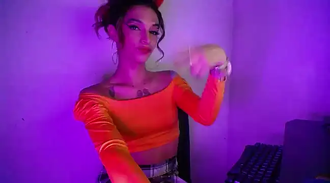 Snapshot of Dy_Hanna chatting on February 21, 4:18 am Dy Hanna online show from February 21, 4:18 am