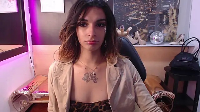 Snapshot of Dy_Hanna chatting on October 30, 9:25 pm Dy Hanna online show from October 30, 9:25 pm