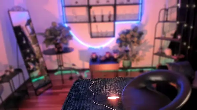 electra goddes online show from November 8, 11:05 pm