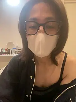 mel  mel online show from March 25, 4:33 pm