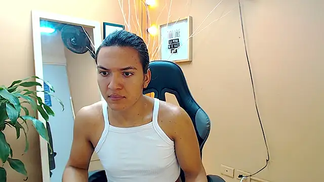 aslyhernandez 7 online show from January 30, 11:33 am