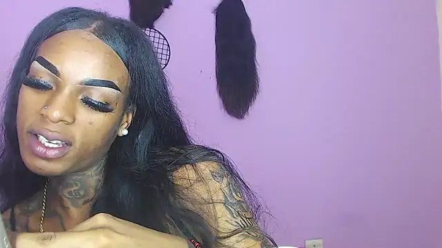 Snapshot of badgirls_cx chatting on December 17, 3:06 am badgirls cx online show from December 17, 3:06 am