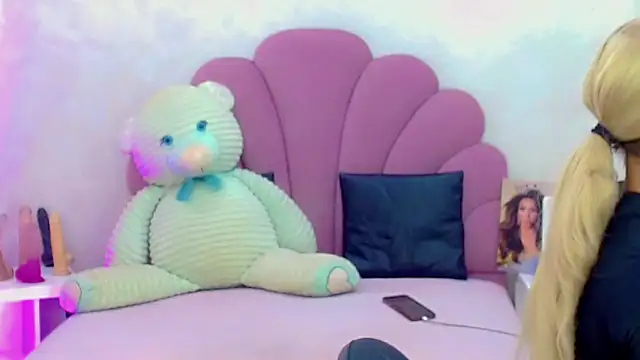 briana sex32 online show from March 22, 8:30 am