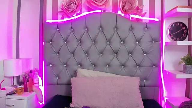 Snapshot of AllisonsweetZ chatting on March 18, 1:25 pm AllisonsweetZ online show from March 18, 1:25 pm