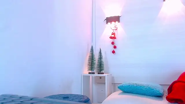 Molly Spears online show from December 6, 11:39 am