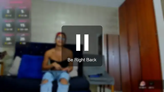 Snapshot of evelyn_wine chatting on February 6, 2:55 am evelyn wine online show from February 6, 2:55 am