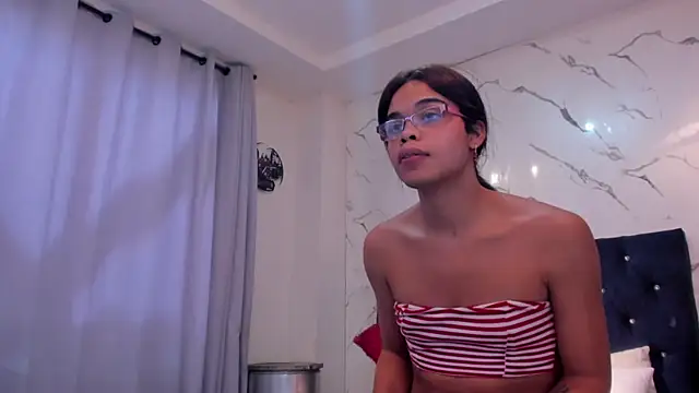 Snapshot of evelyn_wine chatting on October 2, 7:57 pm evelyn wine online show from October 2, 7:57 pm