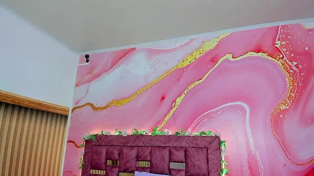 Daisy  rose online show from February 25, 3:11 am