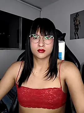 Snapshot of Kiitygirl chatting on September 18, 1:11 am Kiitygirl online show from September 18, 1:11 am