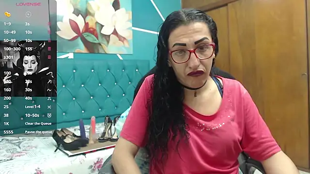 Snapshot of sabrina_dupont chatting on October 15, 1:00 pm sabrina dupont online show from October 15, 1:00 pm
