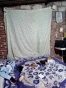 yovana13 online show from January 18, 9:23 pm