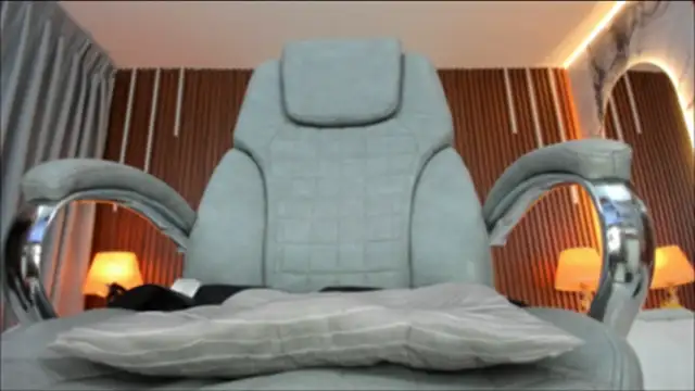 latyndollts online show from October 4, 8:59 am