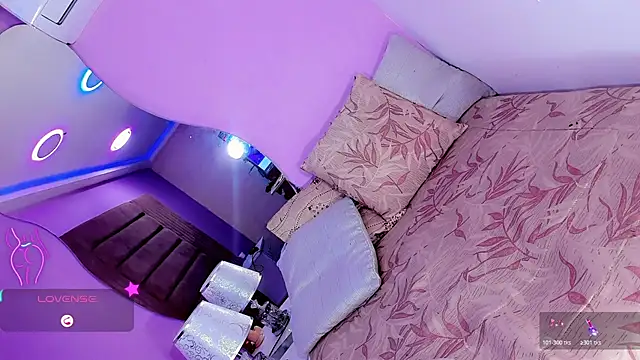 Shanelengel online show from October 21, 6:37 am