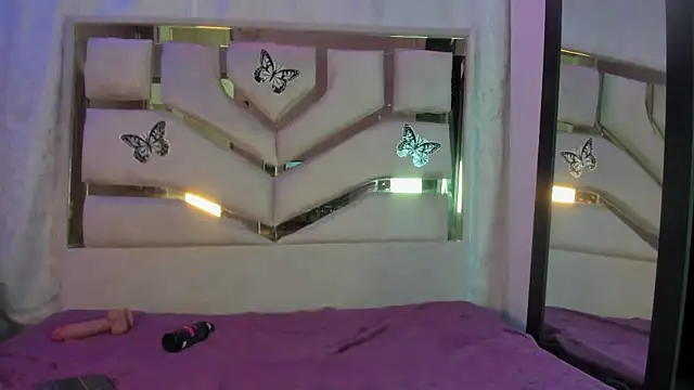 Strella ferrera online show from April 11, 8:34 pm