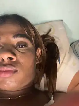 alejandrasxx online show from October 15, 3:50 am