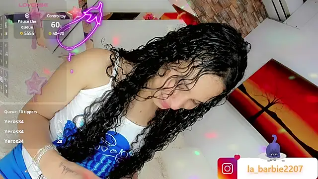 Snapshot of barbiedolls_x chatting on February 16, 10:43 pm barbiedolls x online show from February 16, 10:43 pm