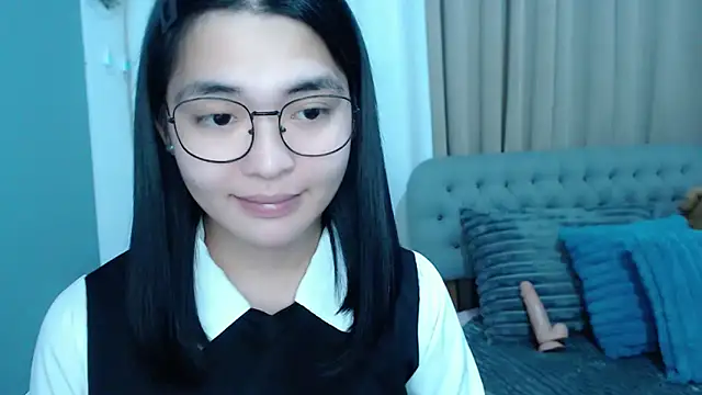 Snapshot of zhaviahale21 chatting on October 16, 6:25 am zhaviahale21 online show from October 16, 6:25 am