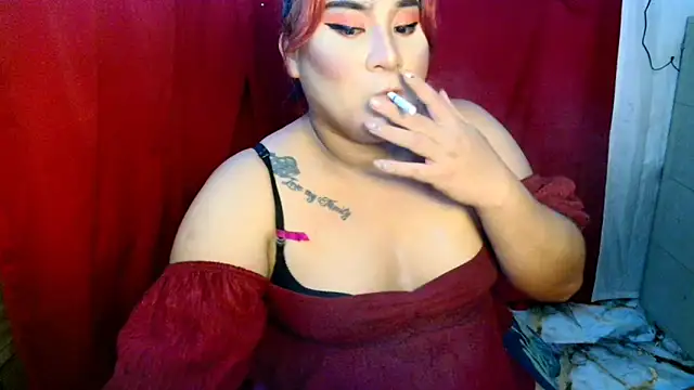 UrAmazingCassy online show from November 1, 4:48 pm