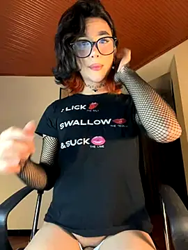 Snapshot of sue___0 chatting on September 14, 5:23 am sue 0 online show from September 14, 5:23 am