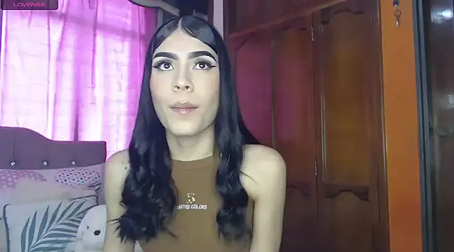 Snapshot of cuttebabe_ chatting on January 12, 9:08 pm cuttebabe  online show from January 12, 9:08 pm