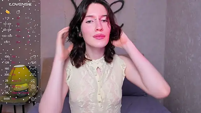 Kolette Gray online show from November 17, 1:22 pm