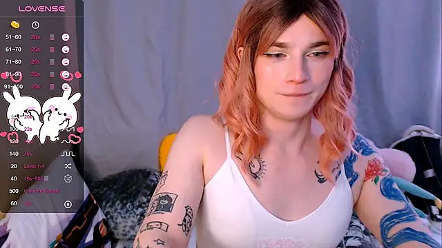 Snapshot of Alice_Hells chatting on February 19, 5:05 am Alice Hells online show from February 19, 5:05 am