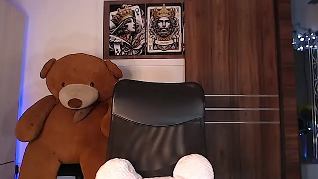 mistressbigcock777 online show from March 21, 6:04 am