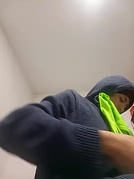 giuliana andrade online show from February 16, 9:48 am