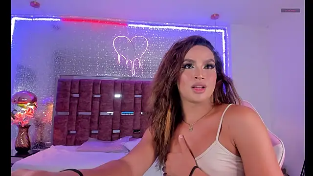 KylieVictoria online show from September 9, 2:10 am