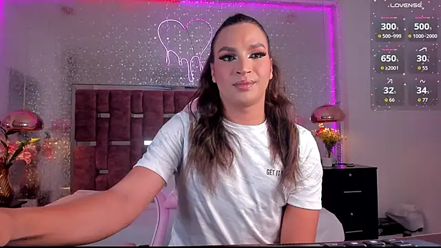 KylieVictoria online show from September 26, 4:31 am