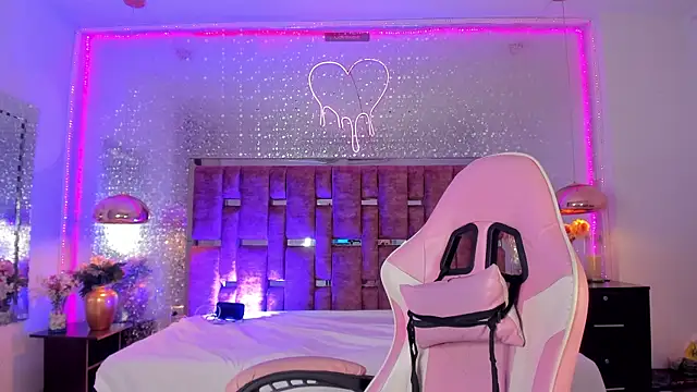 KylieVictoria online show from November 25, 3:41 am