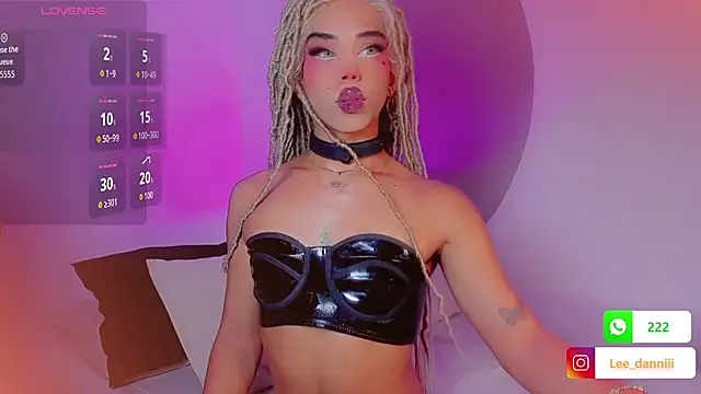 DanniLee  online show from July 28, 7:39 pm