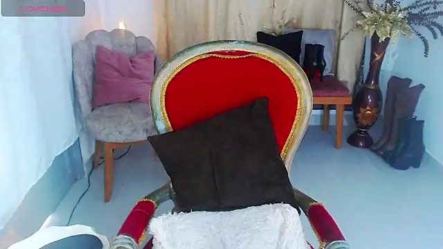 rubyylowell online show from March 27, 5:03 pm