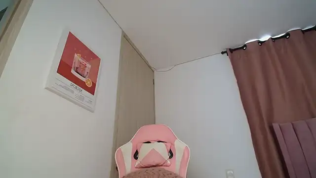 emmily forev3r online show from February 27, 7:53 pm