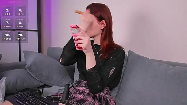 AprilAvery online show from January 18, 5:21 pm