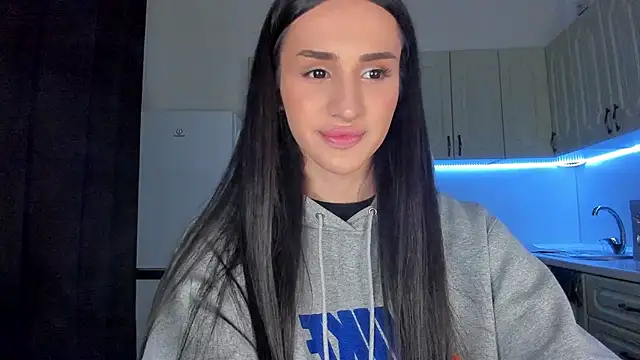 Kim Oberlin  online show from February 19, 4:03 pm