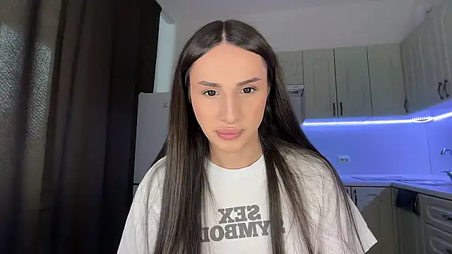 Kim Oberlin  online show from March 8, 12:08 pm