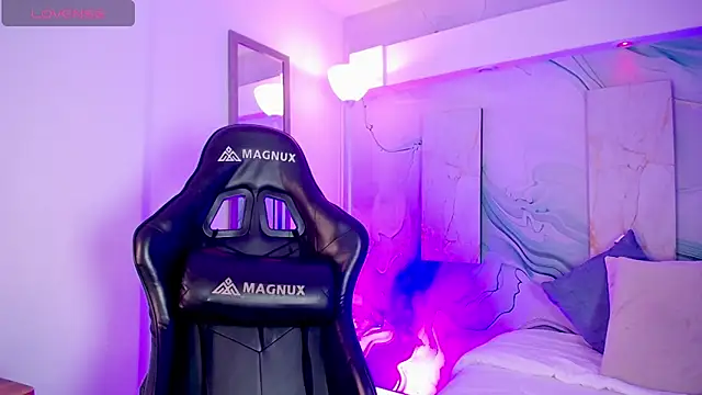 Aniie Doll online show from March 12, 8:58 pm