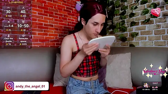 andy angell1 online show from March 3, 11:39 am