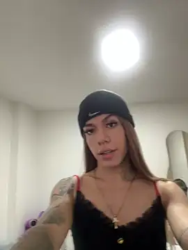 Snapshot of Camillesanto chatting on March 13, 4:22 pm Camillesanto online show from March 13, 4:22 pm