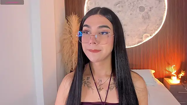 RoseCassie online show from February 5, 1:38 pm