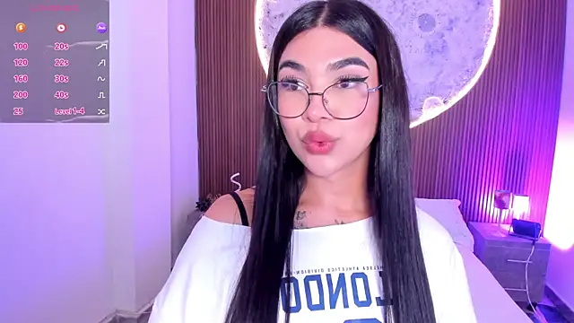 RoseCassie online show from July 12, 1:37 pm