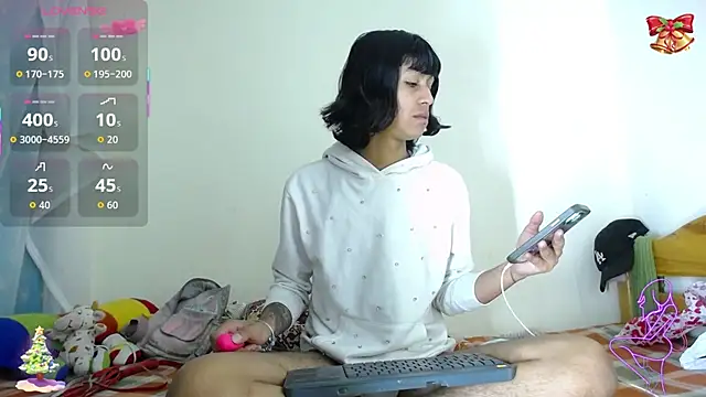 boysLittle online show from December 21, 9:15 am