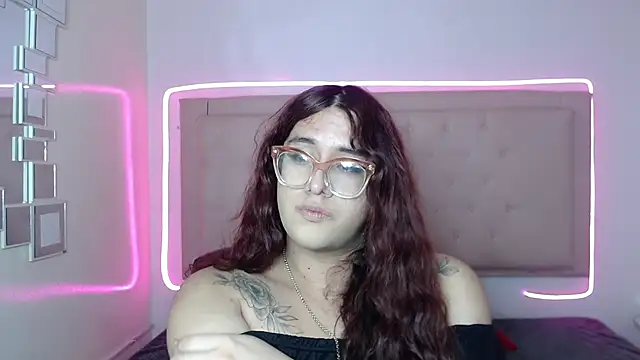 Snapshot of kathepickmanx chatting on October 15, 3:50 am kathepickmanx online show from October 15, 3:50 am