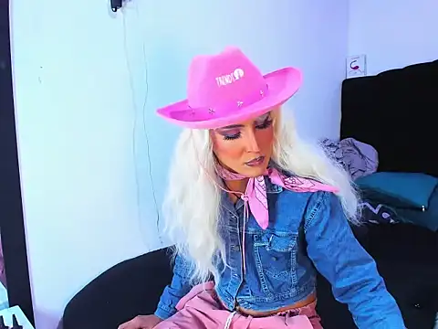 Georgina Giio online show from October 22, 2:02 am