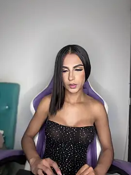 Snapshot of Laurita__Os chatting on March 14, 4:26 am Laurita Os online show from March 14, 4:26 am