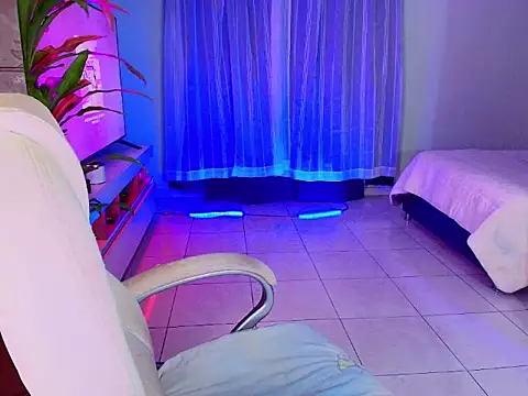 latexgoddes online show from July 18, 2:18 am