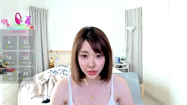 Snapshot of joycemilka chatting on March 3, 5:29 am joycemilka online show from March 3, 5:29 am