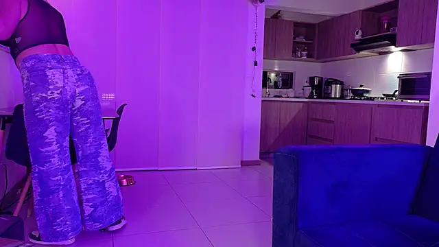 ScarletThompsonx online show from February 9, 6:42 am